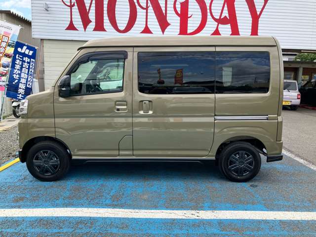 Daihatsu Atrai 7