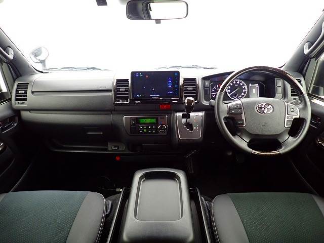 Toyota Hiace Van 2