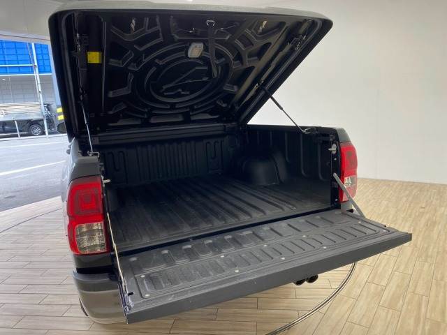 Toyota Hilux 11