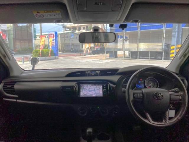 Toyota Hilux 2