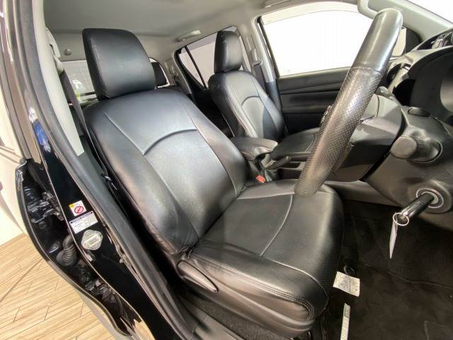 Toyota Hilux 9