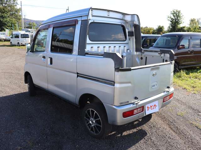 Daihatsu Hijet Deck Van 8