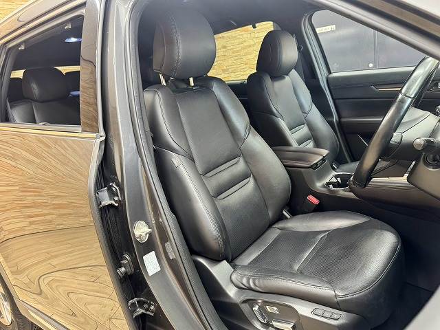 Mazda CX-8 11