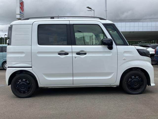 Suzuki Spacia Base 4