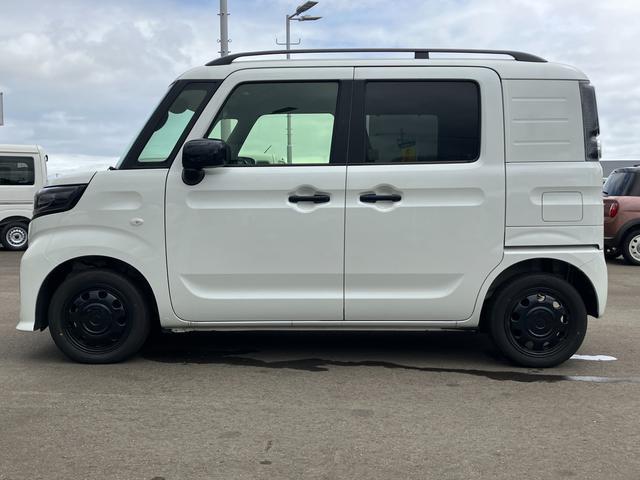 Suzuki Spacia Base 5