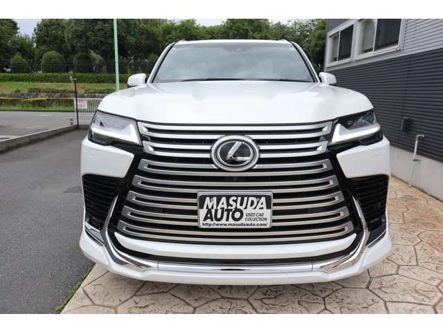 Lexus LX 2