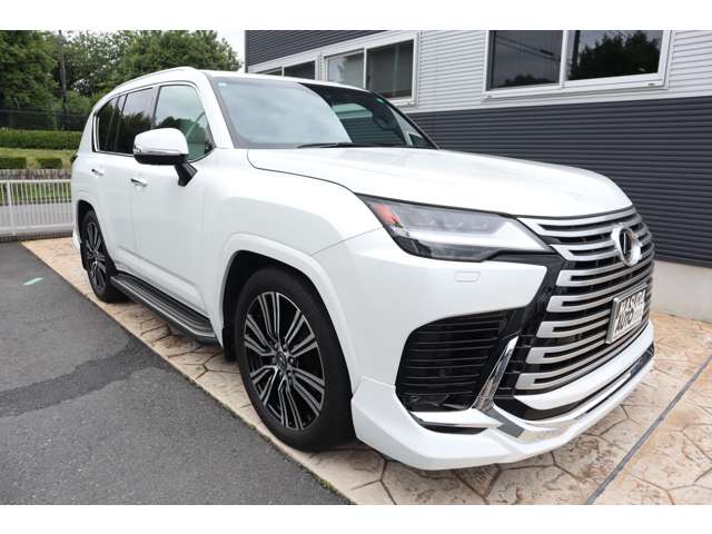 Lexus LX 3