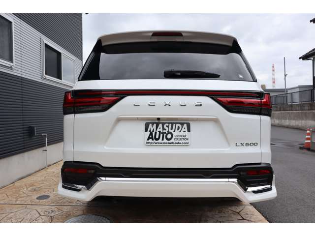 Lexus LX 6