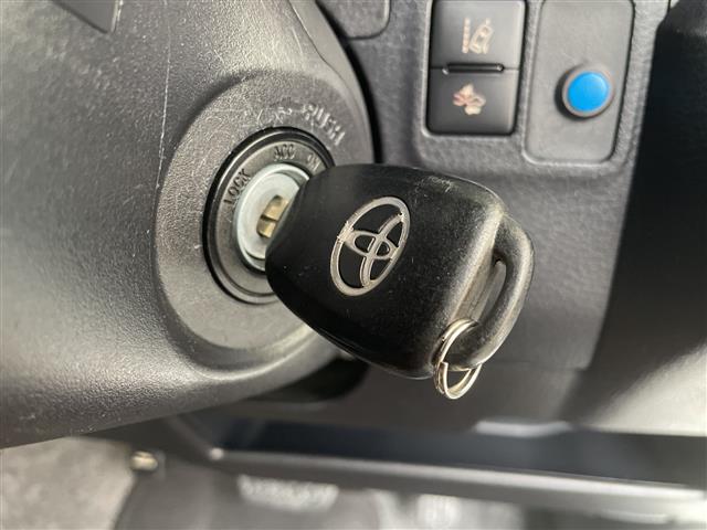 Toyota Probox Van 13
