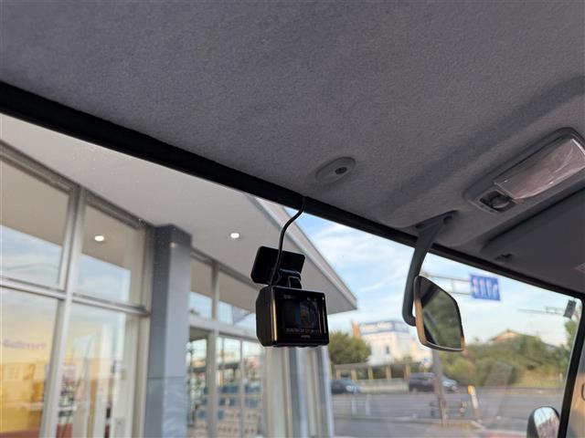 Mitsubishi Fuso Canter 9