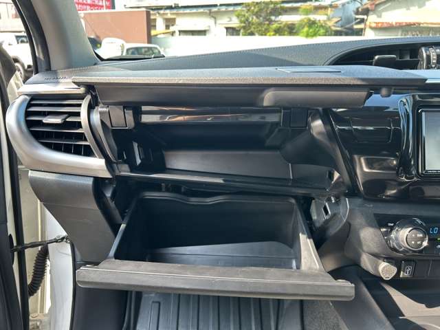 Toyota Hilux 12