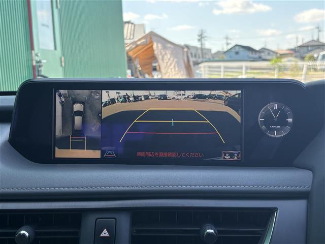 Lexus UX 6