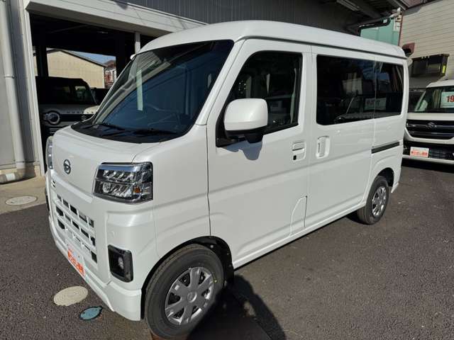 Daihatsu Hijet Cargo 11