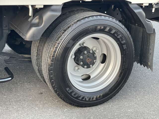 Isuzu Elf 10