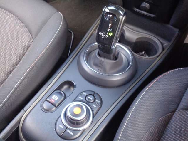 MINI Crossover 7
