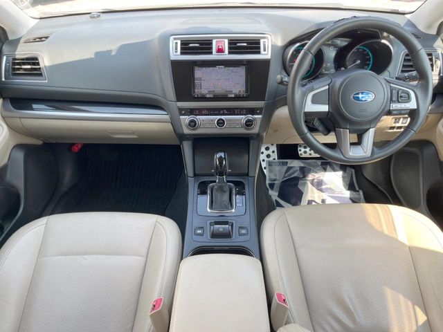 Subaru Legacy Outback 2