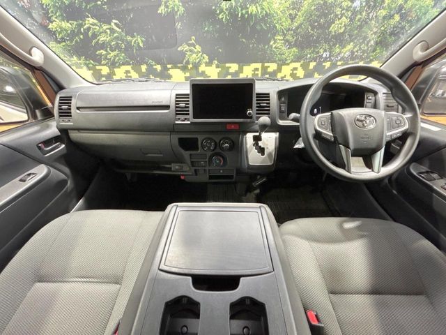 Toyota Hiace Van 2