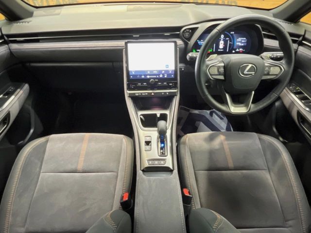 Lexus LBX 2