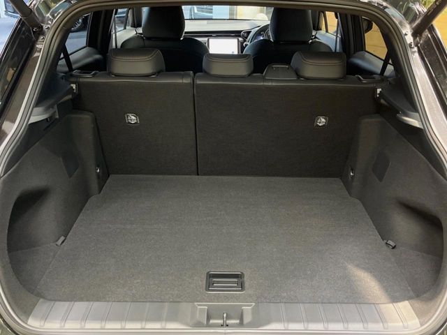 Lexus LBX 10