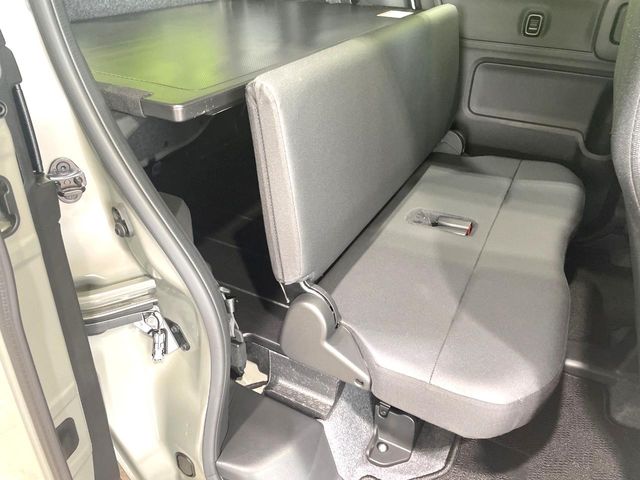 Suzuki Spacia Base 9