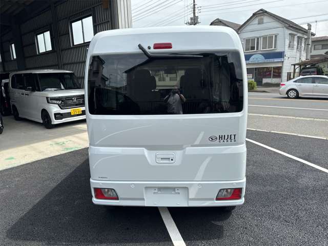 Daihatsu Hijet Cargo 10