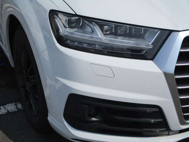 Audi Q7 11
