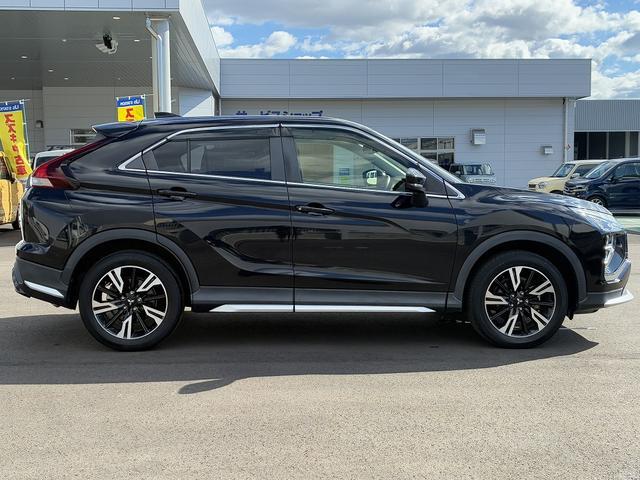 Mitsubishi Eclipse Cross 8