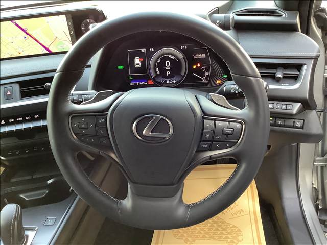 Lexus UX300e 2
