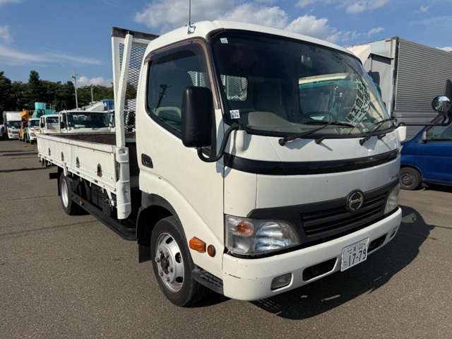 Hino Dutro 2
