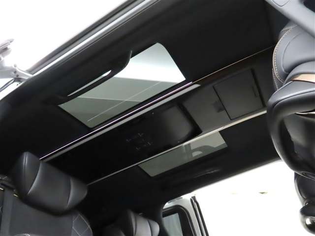 Toyota Vellfire 4