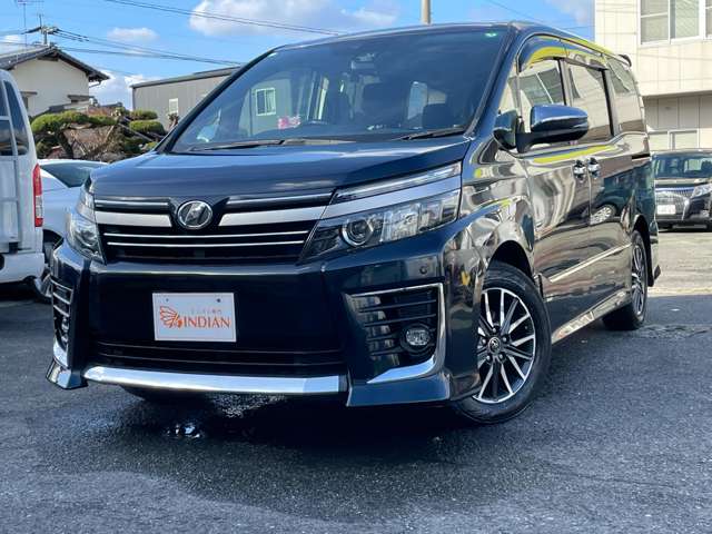 Toyota Voxy 2