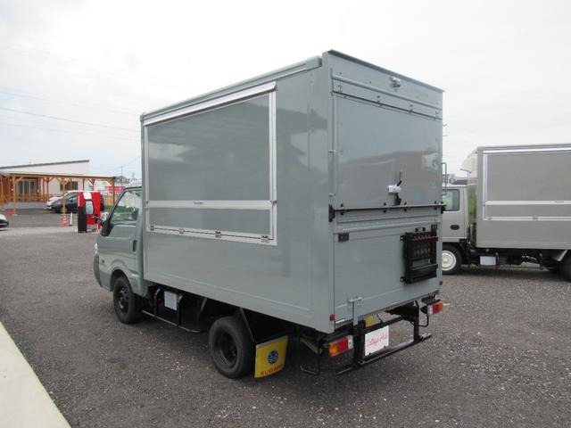 Mazda Bongo Truck 11