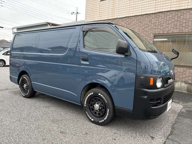 Toyota Hiace Van 2