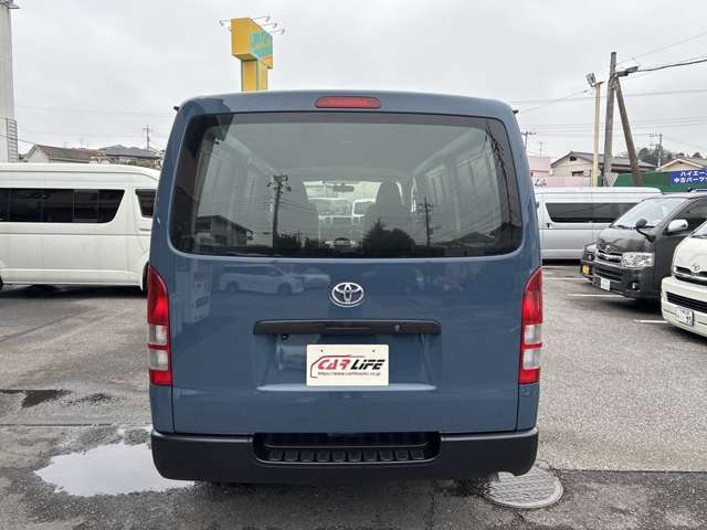 Toyota Hiace Van 9