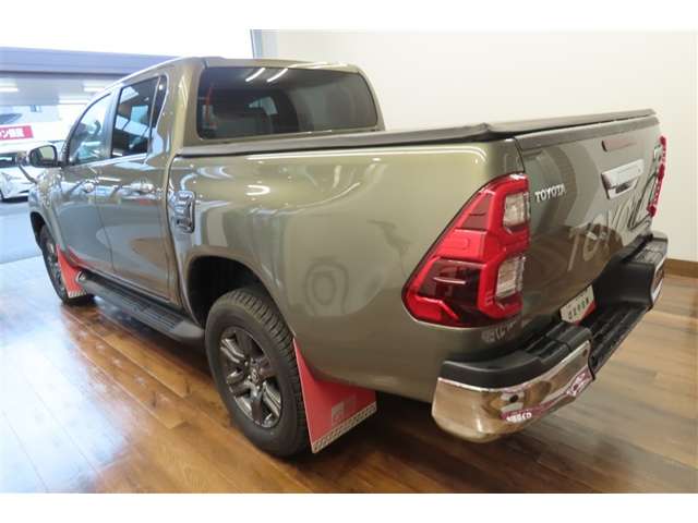 Toyota Hilux 8