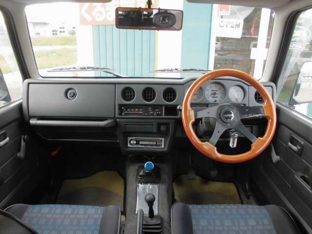 Suzuki Jimny 12