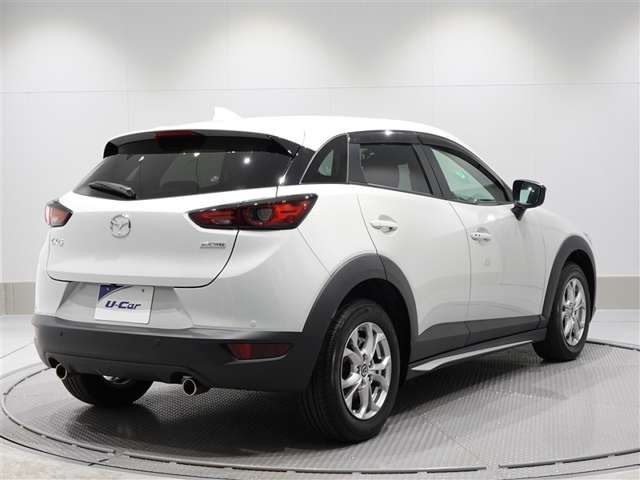 Mazda CX-3 4