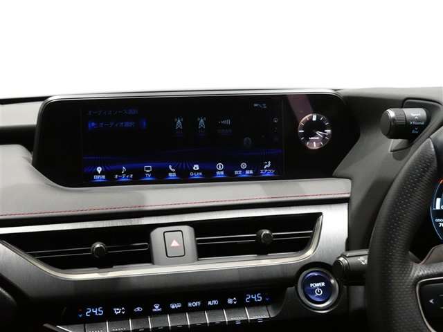 Lexus UX 7