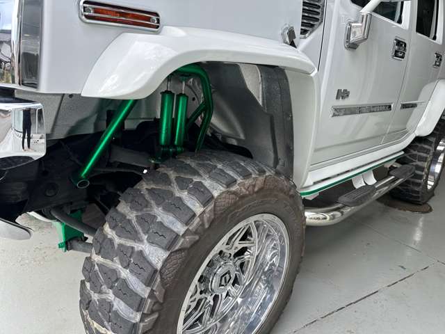 Hummer H2 3