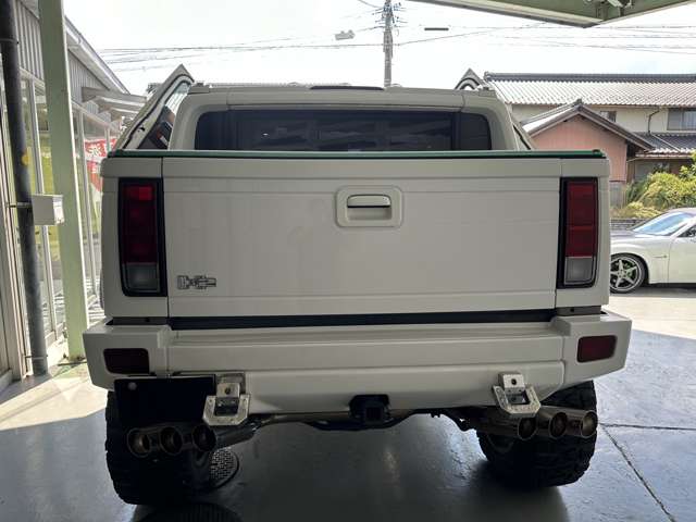 Hummer H2 6