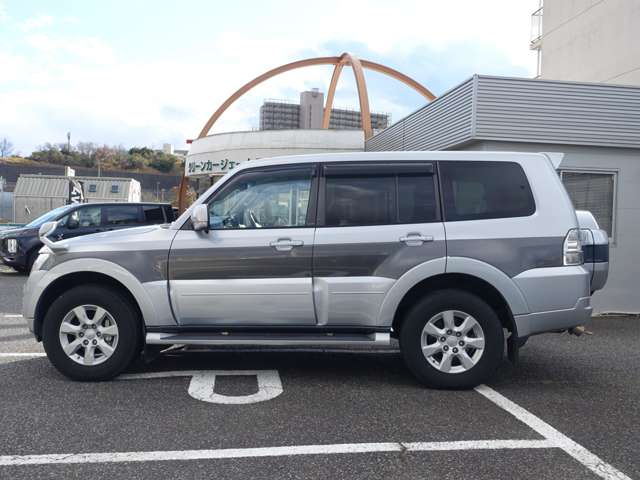 Mitsubishi Pajero 11