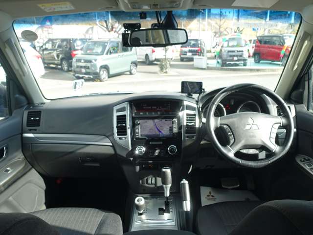 Mitsubishi Pajero 12