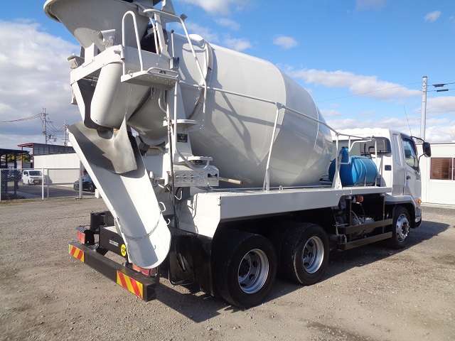 Mitsubishi Fuso Fighter 3