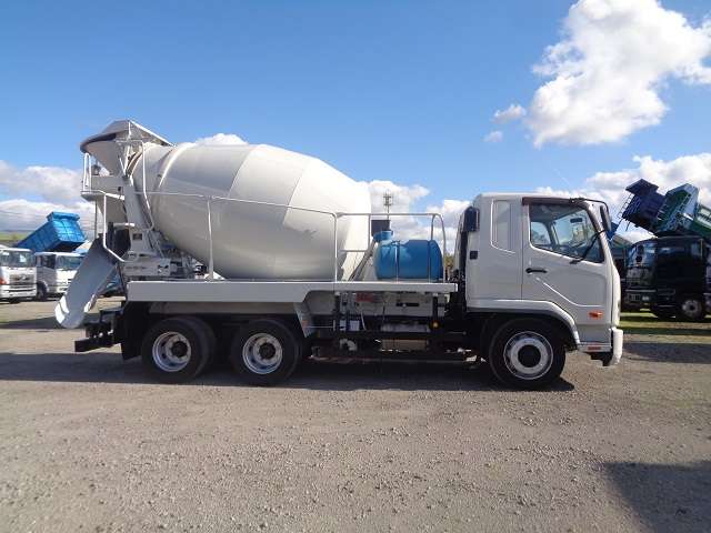 Mitsubishi Fuso Fighter 5