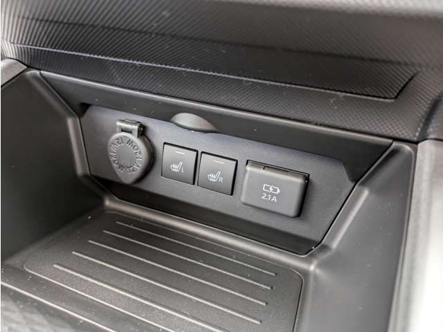 Daihatsu Rocky 12
