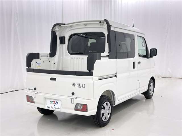Daihatsu Hijet Deck Van 6
