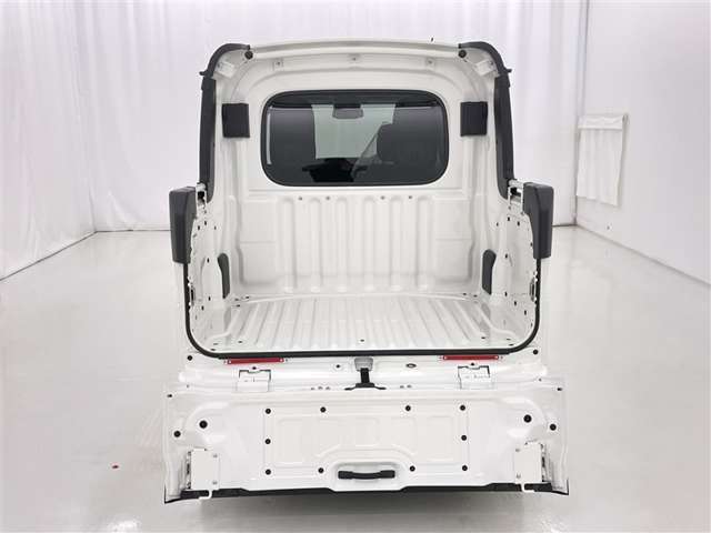 Daihatsu Hijet Deck Van 7