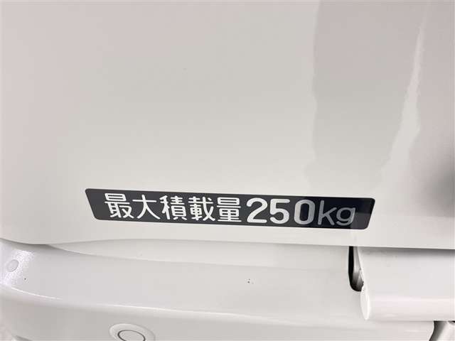 Daihatsu Hijet Deck Van 8
