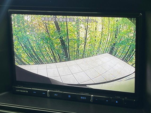 Toyota Noah 4