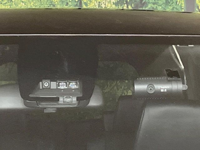 Toyota Noah 6